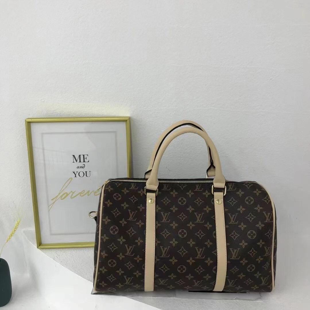 Best Price LV Travelling, Gym and Sports Bag